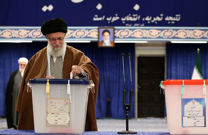 حضور رهبر انقلاب پای صندوق رای
