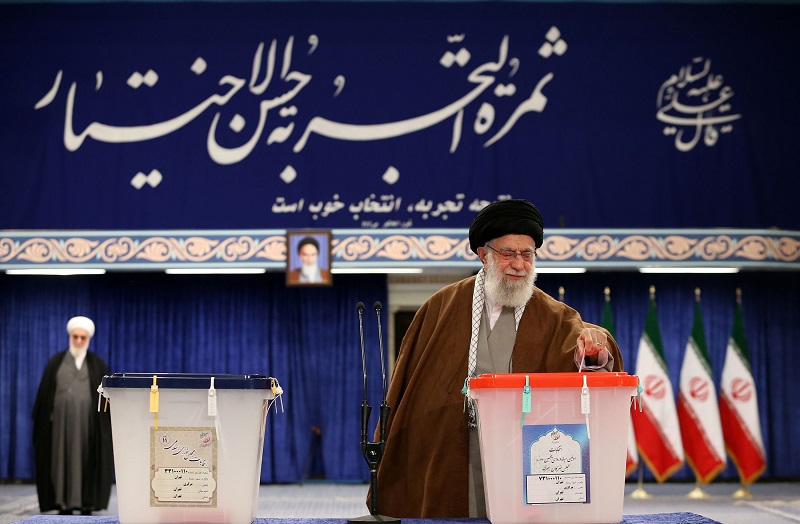 حضور رهبر انقلاب پای صندوق رای
