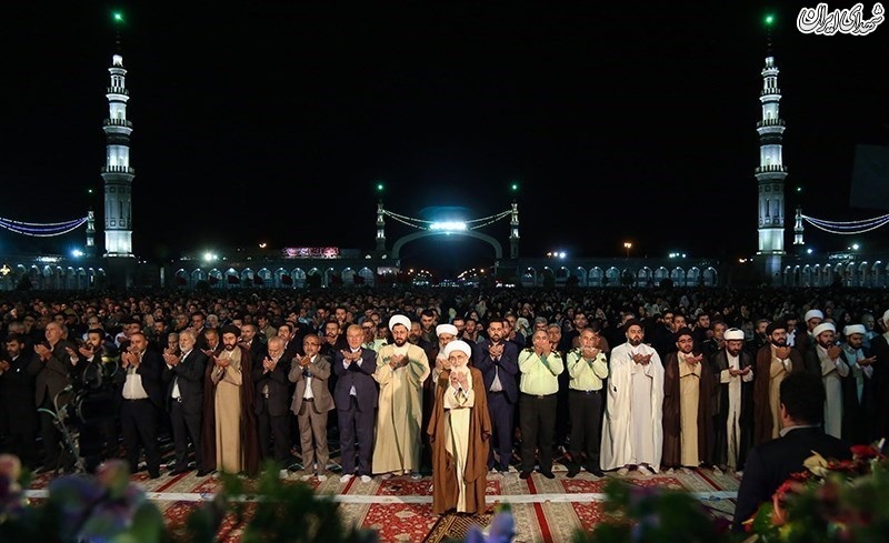 عکس/ مسجد جمکران در شب نیمه شعبان