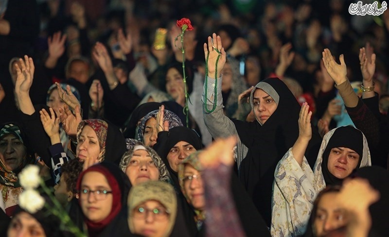 عکس/ مسجد جمکران در شب نیمه شعبان