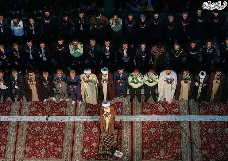 عکس/ مسجد جمکران در شب نیمه شعبان