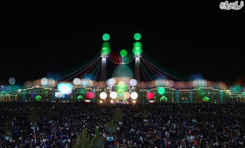 عکس/ مسجد جمکران در شب نیمه شعبان