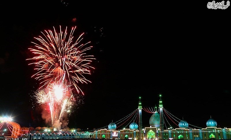 عکس/ مسجد جمکران در شب نیمه شعبان