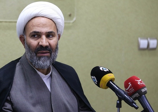 پژمانفر: در صورت لزوم به مصادیق تخلف در صداوسیما، ورود میکنیم/ مجریان تلویزیون باید در چارچوب نظام باشند پژمانفر: در صورت لزوم به مصادیق تخلف در صداوسیما، ورود میکنیم/ مجریان تلویزیون باید در چارچوب نظام باشند