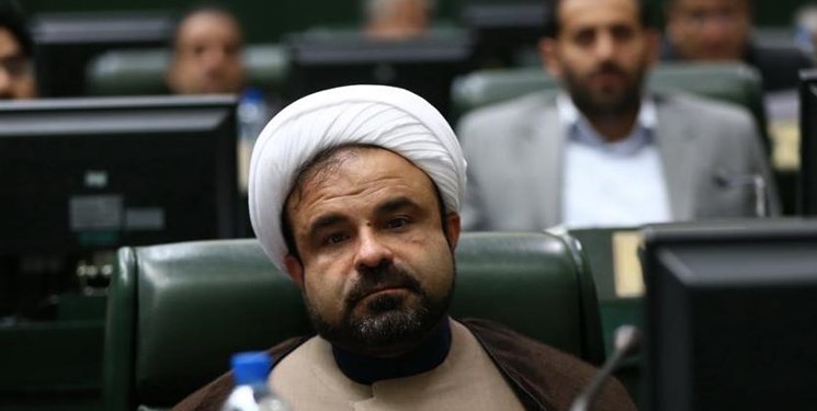 زنگنه مرد میدان جنگ و تحریم نیست زنگنه مرد میدان جنگ و تحریم نیست