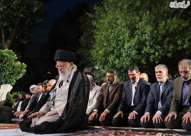 عکس/ دیدار جمعی از شاعران و اهالی فرهنگ و ادب با مقام معظم رهبری