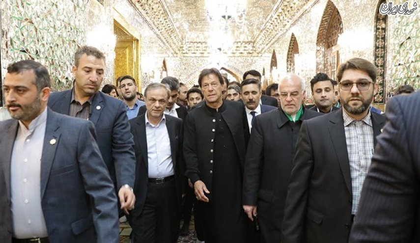 عکس/عمران خان در حرم رضوی