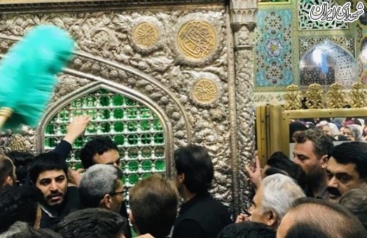 عکس/عمران خان در حرم رضوی