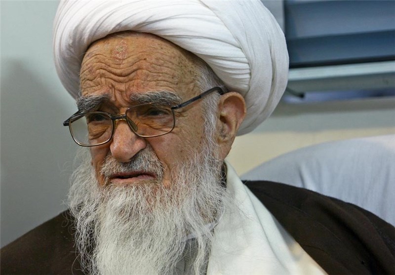 دیدار با خانواده روحانی همدانی که شهید شد دیدار با خانواده روحانی همدانی که شهید شد