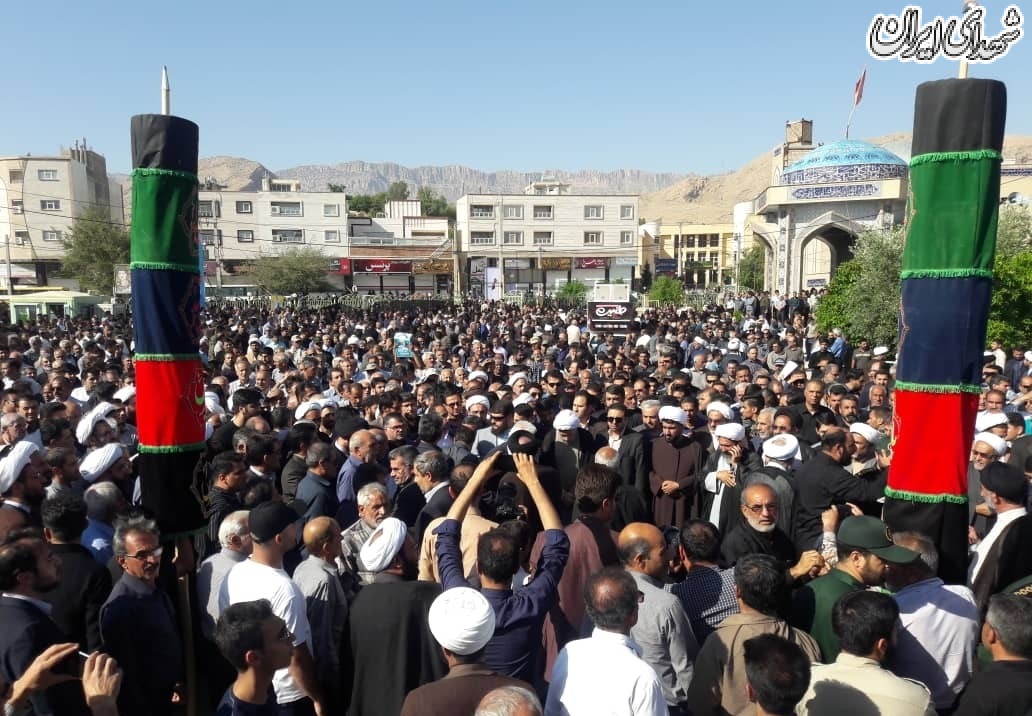 مراسم تشییع امام جمعه شهید کازرون