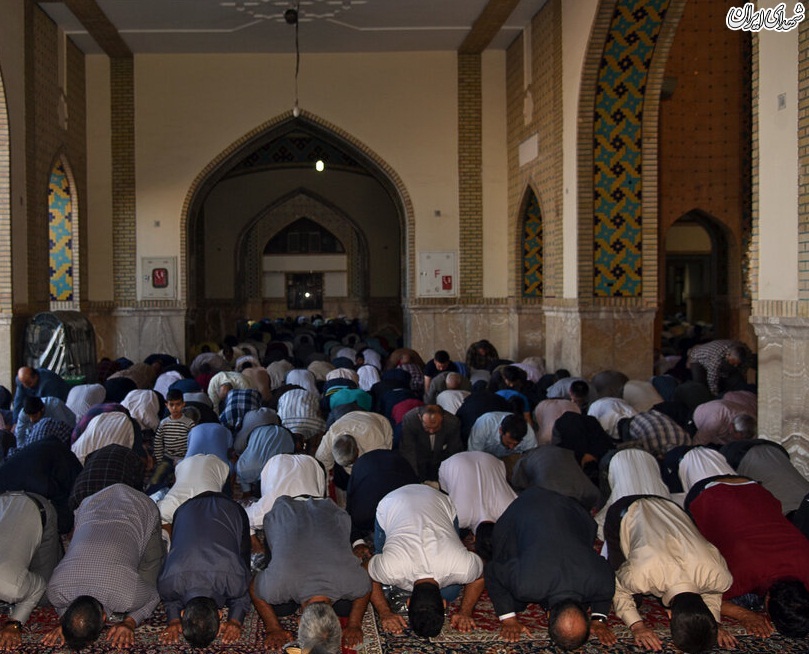 عکس/اقامه نماز عید سعید فطر در حرم رضوی