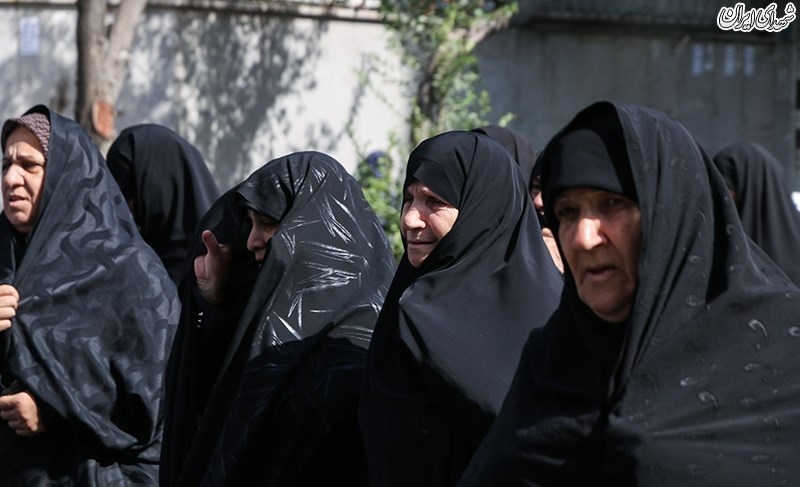 مراسم تشییع والده شهیدان سجادیان مراسم تشییع والده شهیدان سجادیان