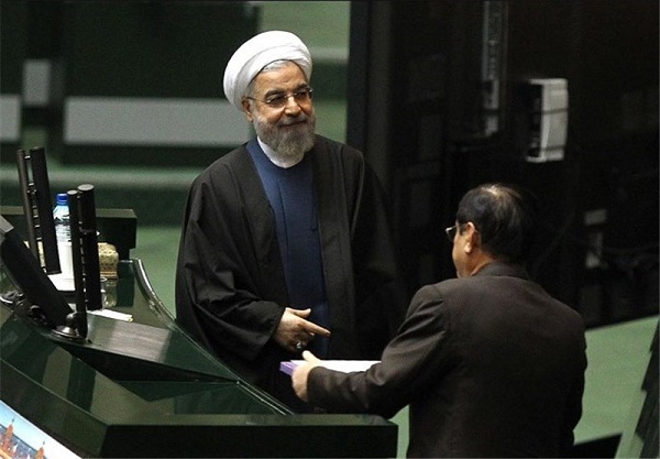 نامه ۱۵۲ نماینده به «روحانی» درباره افزایش حقوق کارمندان و بازنشستگان نامه ۱۵۲ نماینده به «روحانی» درباره افزایش حقوق کارمندان و بازنشستگان