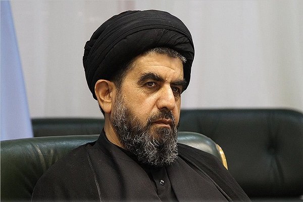 با معضل بدحجابی و سگ گردانی برخورد شود با معضل بدحجابی و سگ گردانی برخورد شود