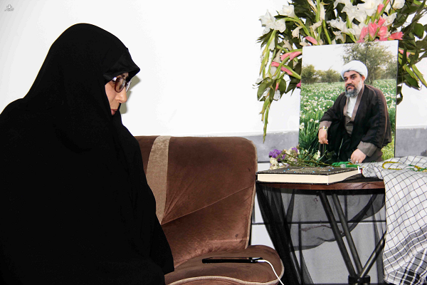 همسر امام جمعه کازرون: فقط یک روفرشی در خانه داشتیم، آن را هم بخشیدیم همسر امام جمعه کازرون: فقط یک روفرشی در خانه داشتیم، آن را هم بخشیدیم
