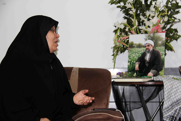 همسر امام جمعه کازرون: فقط یک روفرشی در خانه داشتیم، آن را هم بخشیدیم همسر امام جمعه کازرون: فقط یک روفرشی در خانه داشتیم، آن را هم بخشیدیم