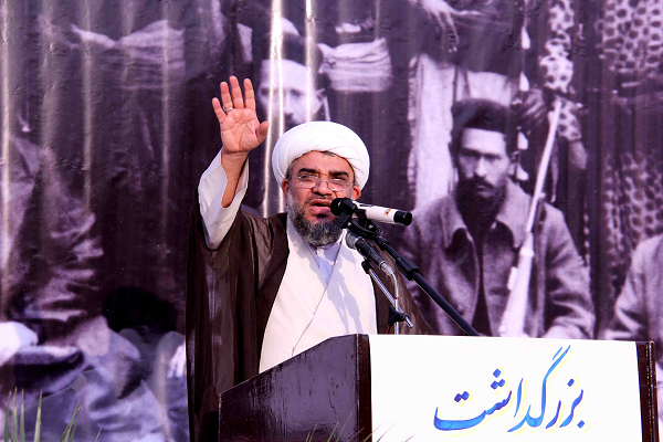 همسر امام جمعه کازرون: فقط یک روفرشی در خانه داشتیم، آن را هم بخشیدیم همسر امام جمعه کازرون: فقط یک روفرشی در خانه داشتیم، آن را هم بخشیدیم