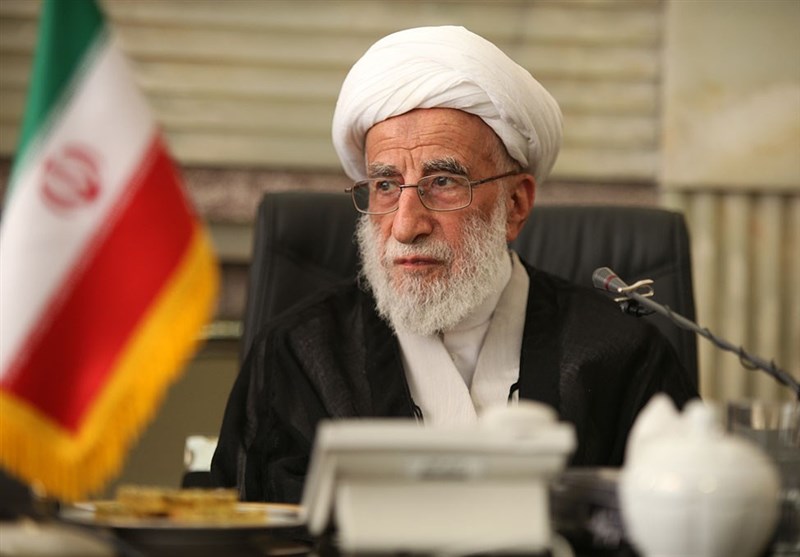 درخواست آیتالله جنتی از مسئولان برای توجه به وضعیت اقتصادی درخواست آیتالله جنتی از مسئولان برای توجه به وضعیت اقتصادی