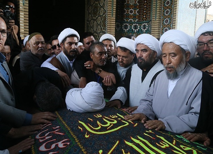 عکس/پرچم افغانستان در حرم حضرت‌معصومه(س)