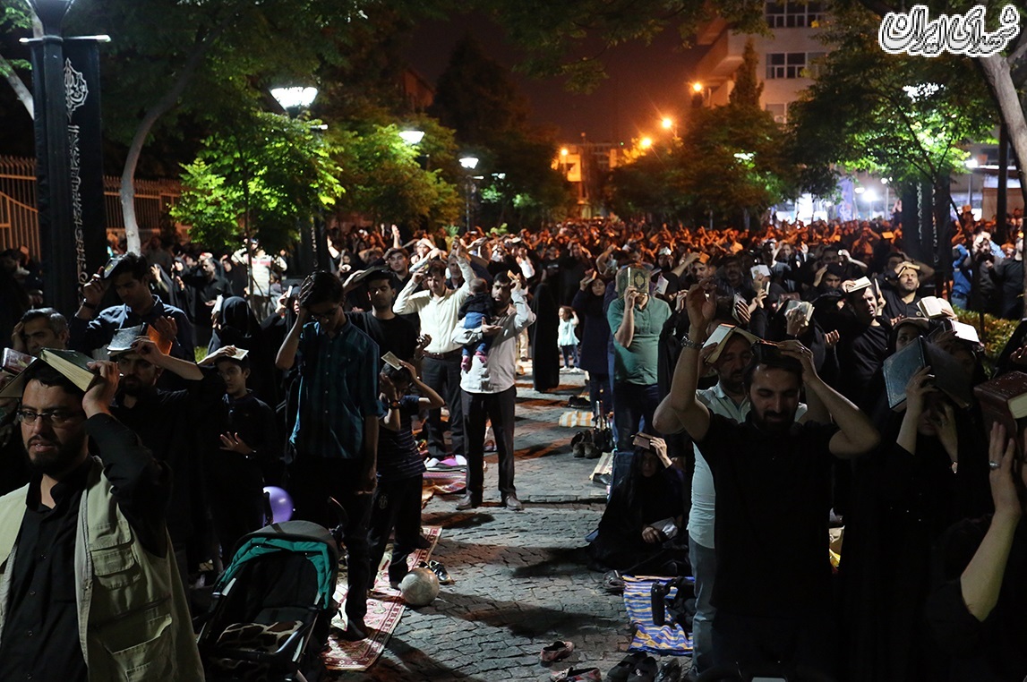 عکس/ مراسم احیای شب نوزدهم ماه مبارک رمضان در مسجد ارک تهران عکس/ مراسم احیای شب نوزدهم ماه مبارک رمضان در مسجد ارک تهران