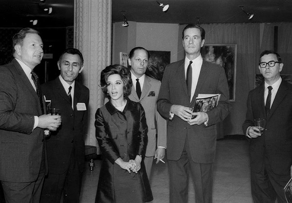تلاش مدیران شهرداری تهران برای افتتاح موزه دوست فرح پهلوی! تلاش مدیران شهرداری تهران برای افتتاح موزه دوست فرح پهلوی!