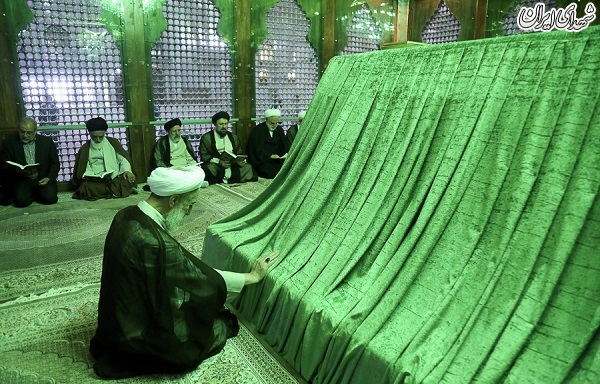 عکس/ حال خاص آیت‌الله صدیقی در کنار امام(ره)