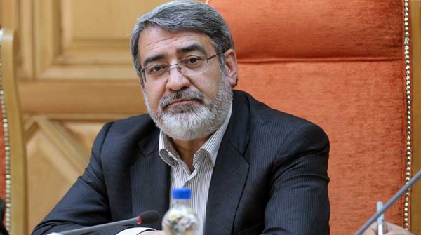 وزیر کشور:صادرات نفت ایران قطع نشده است وزیر کشور:صادرات نفت ایران قطع نشده است