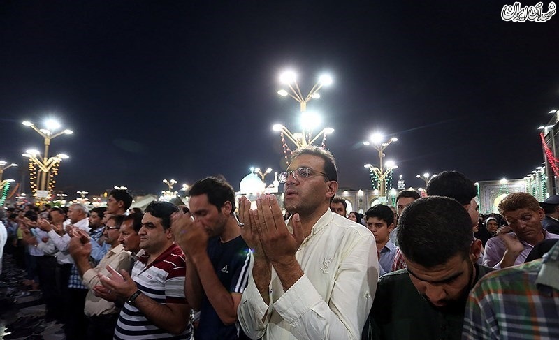 حرم مطهر امام رضا (ع) در شب میلاد