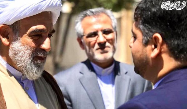 عیادت نماینده رهبری از آیتالله محسنی عیادت نماینده رهبری از آیتالله محسنی