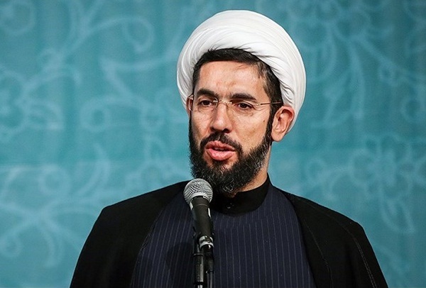جوانان برای کار کردن در پست‌های مهم منتظر مسئولان نمانند