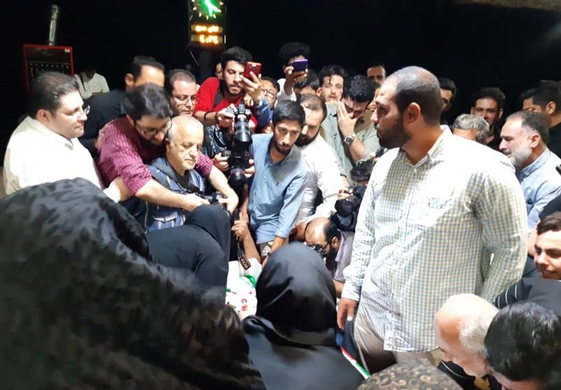 وداع با پیکر مطهر تکاور شهید محسن نقیبی+عکس وفیلم وداع با پیکر مطهر تکاور شهید محسن نقیبی+عکس وفیلم