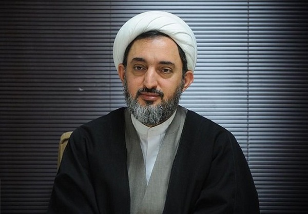 حامی هنجارشکنان و قانون گریزان نمی تواند نماینده تراز انقلاب باشد حامی هنجارشکنان و قانون گریزان نمی تواند نماینده تراز انقلاب باشد