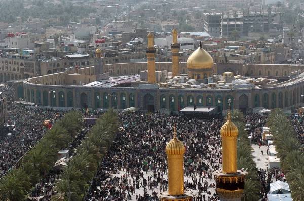 حضور بیش از ۱۰ هزار زائر ایرانی در عتبات عالیات در روز عرفه حضور بیش از ۱۰ هزار زائر ایرانی در عتبات عالیات در روز عرفه