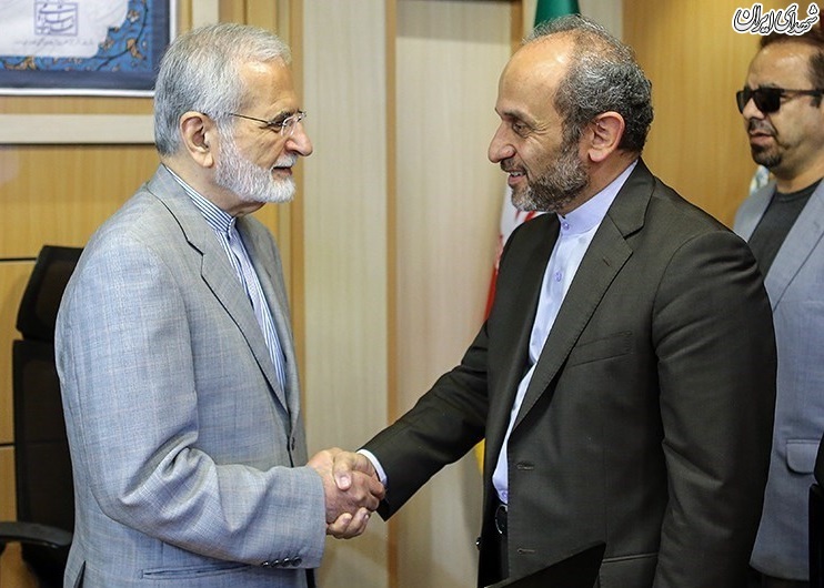 رونمایی از سه زبان جدید پایگاه اطلاع رسانی مقام معظم رهبری رونمایی از سه زبان جدید پایگاه اطلاع رسانی مقام معظم رهبری