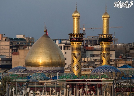 تعویض پرچم حرم امام حسین (ع) در کربلا