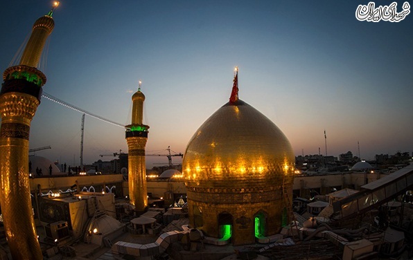 تعویض پرچم حرم امام حسین (ع) در کربلا