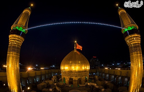 تعویض پرچم حرم امام حسین (ع) در کربلا