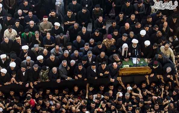 تعویض پرچم حرم امام حسین (ع) در کربلا