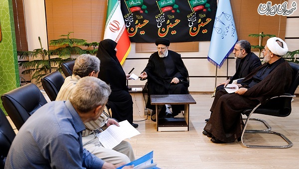 عکس/ دیدار رئیسی با مراجعان مردمی
