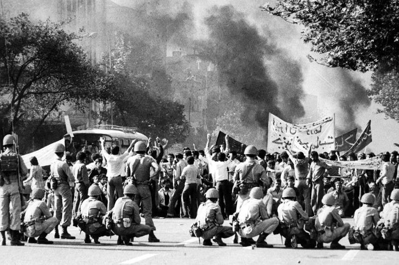 خاطره رهبرانقلاب از ۱۷ شهریور خاطره رهبرانقلاب از ۱۷ شهریور