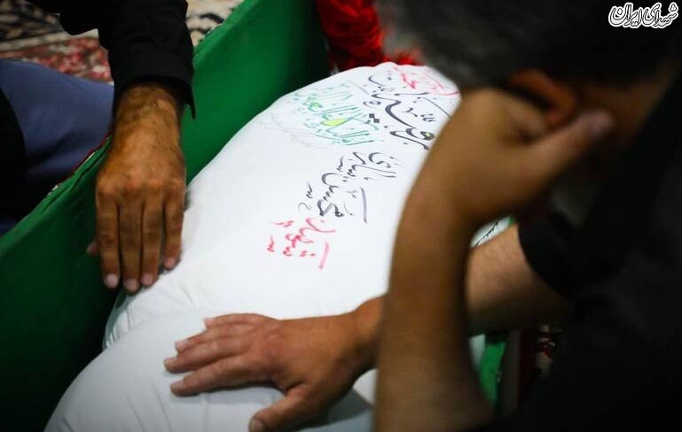 عکس/ وداع با پیکر شهید ساری پس از ۳۵ سال