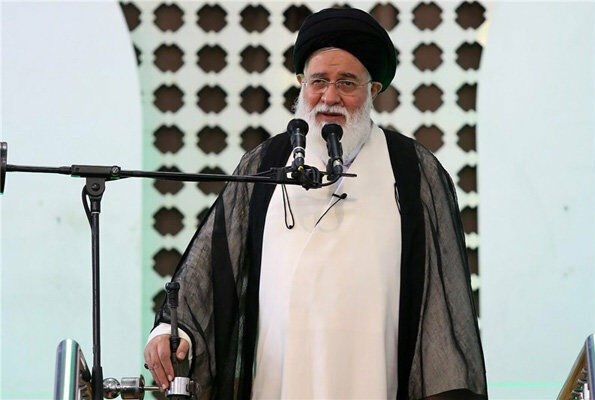 حضور زنان بی حجاب در مراسم رسمی،از جشن کشف حجاب رضاخان هم بدتر بود حضور زنان بی حجاب در مراسم رسمی،از جشن کشف حجاب رضاخان هم بدتر بود