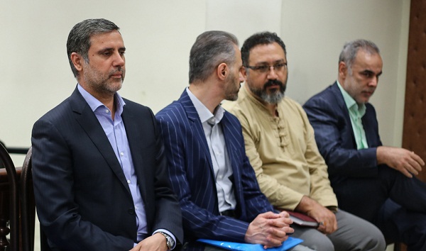 متهم فساد اقتصادی، رئیس پژوهشکده بانک مرکزی! متهم فساد اقتصادی، رئیس پژوهشکده بانک مرکزی!