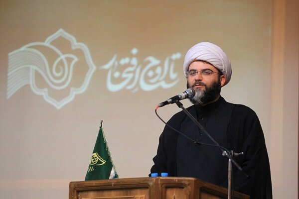 حجت الاسلام قمی:به خاطر آرمانها از خط خوردن نام شهید نمی گذریم حجت الاسلام قمی:به خاطر آرمانها از خط خوردن نام شهید نمی گذریم