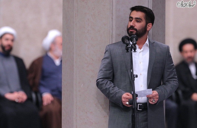 عکس/ مداح دیدار دانش‌آموزان با رهبرانقلاب