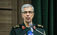 سرلشکر باقری: اربعین یک نماد جهانی است سرلشکر باقری: اربعین یک نماد جهانی است