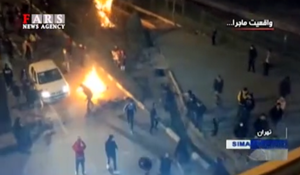 فیلم/خسارات شب گذشته آشوبگران به بانکها و اماکن عمومی فیلم/خسارات شب گذشته آشوبگران به بانکها و اماکن عمومی