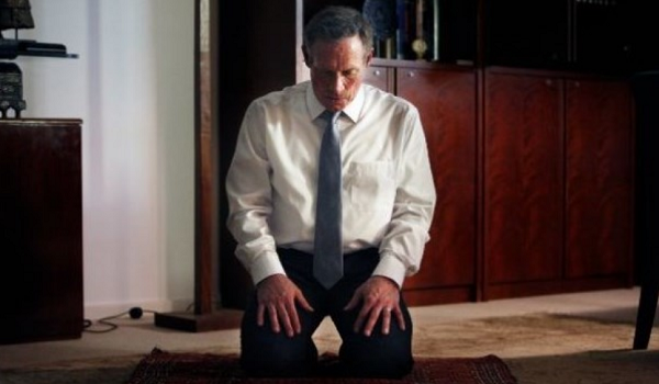 فیلم/«آیت الله مایک» پشت اغتشاشات اخیر ایران فیلم/«آیت الله مایک» پشت اغتشاشات اخیر ایران