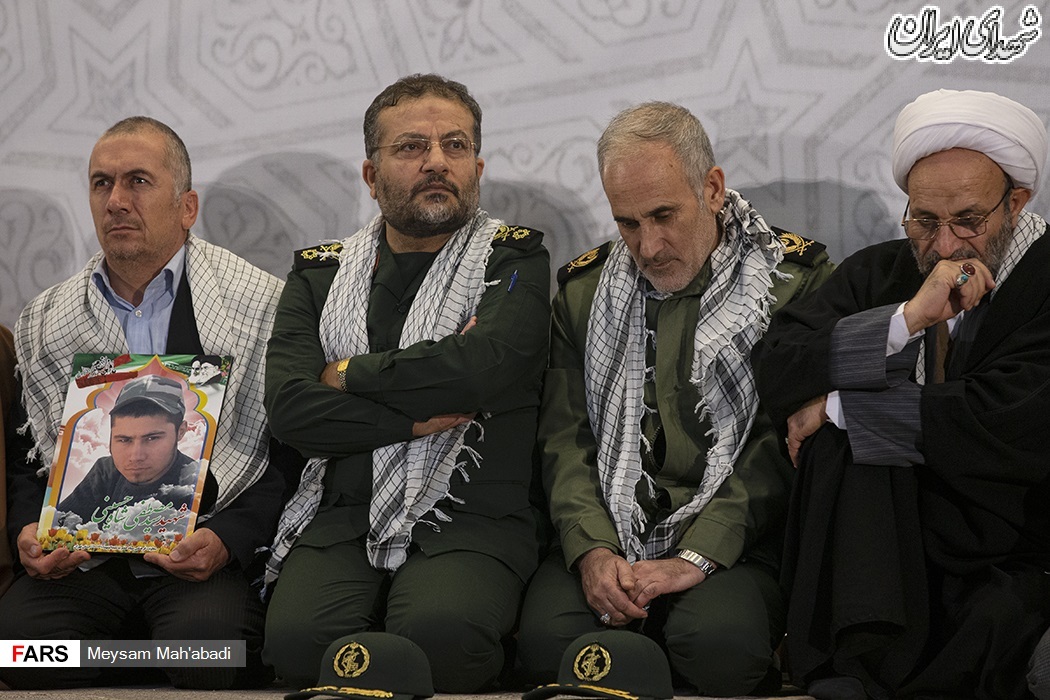 تجدید میثاق بسیجیان با امام راحل و شهدا