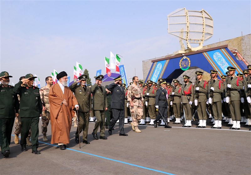 امام خامنهای در دانشگاه پدافند هوایی خاتم الانبیاء(ص) حضور یافتند امام خامنهای در دانشگاه پدافند هوایی خاتم الانبیاء(ص) حضور یافتند